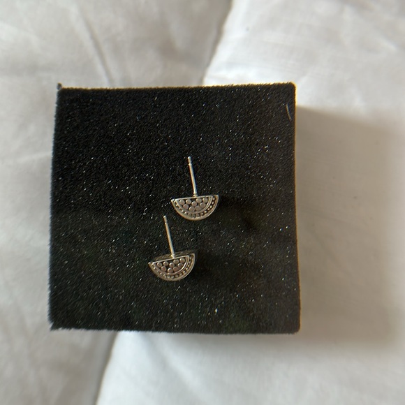 John Hardy Earrings - Picture 6 of 8